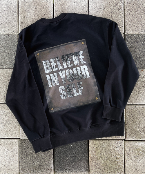 Свитшот с графическим патчем BELIEVE IN YOURSELF (Black)