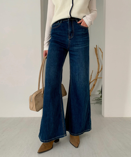 Regular Flare fit Denim Pants