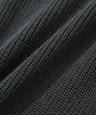 KNITTED [ニティドXファッションプラネット] コットンワッフルラウンドニット チャコール 画像 6