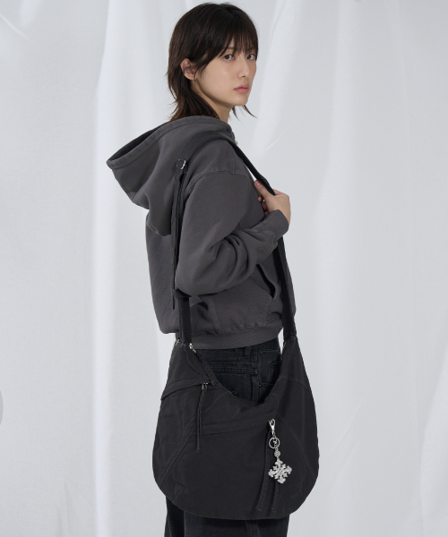 WASHED VINTAGE HOBO CROSSBAG [CHARCOAL]