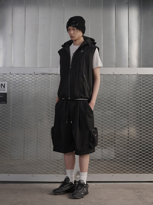 Gorpcore Hoodie Zip Up Vest - Black