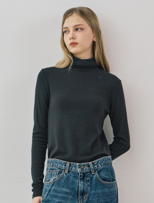 Daily angora turtleneck t-shirt - black