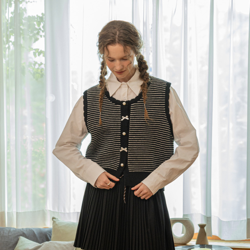DD_Stripe pearl button knit vest_2color