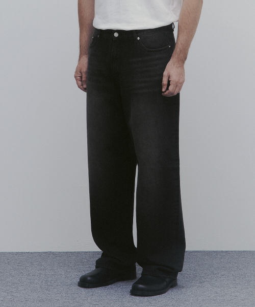 Прямые джинсы Essential (Washed Black)