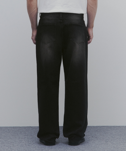 Прямые джинсы Essential (Washed Black)