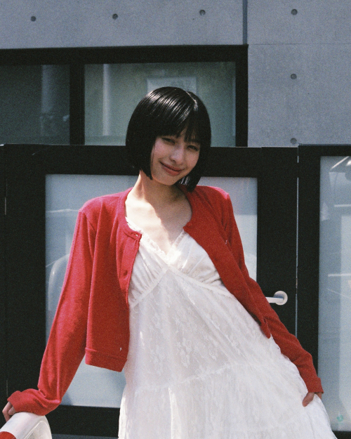 LOGO EMBROIDERY BLOOMING CROP CARDIGAN_RED