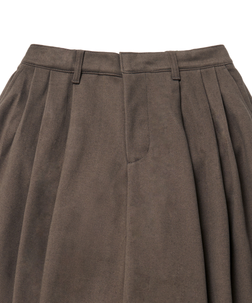 Void 4 Tuck Balloon Trouser Brown