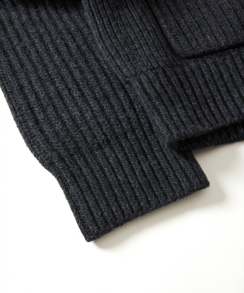 PLGW MOCK NECK KNIT (CHARCOAL)