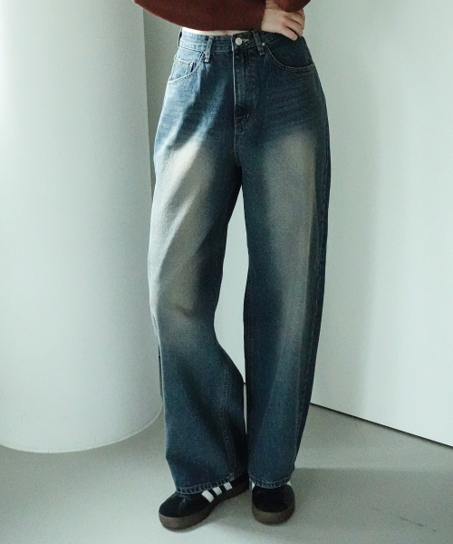 Washed Wide-Leg Jeans