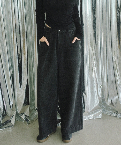 Wide-Leg Elastic Pants