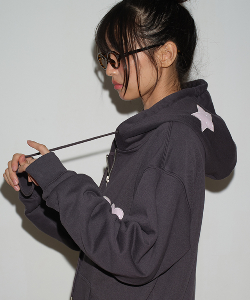 FIGURE SHAPE APPLIQUE HOODED ZIP UP CHARCOAL