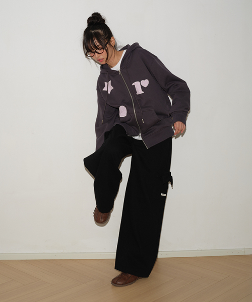 FIGURE SHAPE APPLIQUE HOODED ZIP UP CHARCOAL