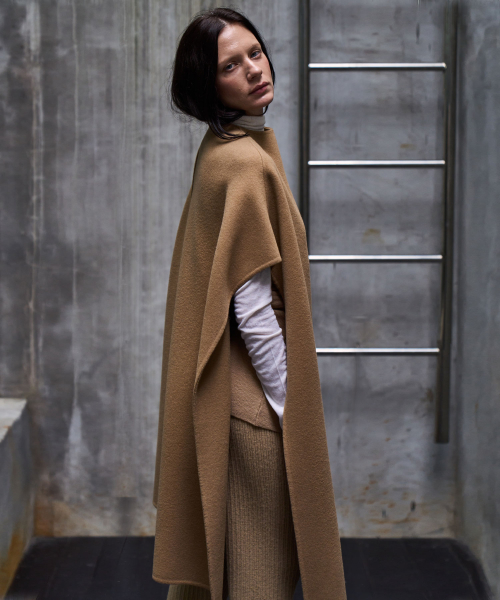 Minimal Classic Cape пальто — Beige