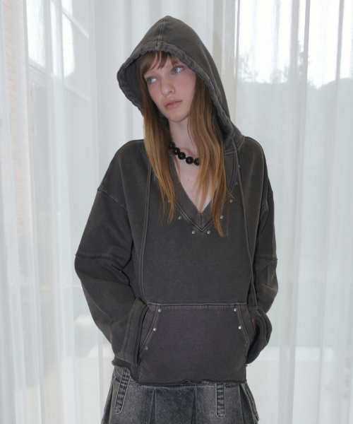 PIGMENT DEEP V-NECK HOODIE [BROWN]