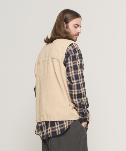Вельветовый жилет с карманами в стиле амекадзи (Beige)