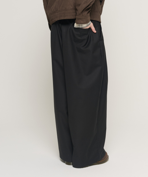 Свободные слаксы с двумя складками (Black)