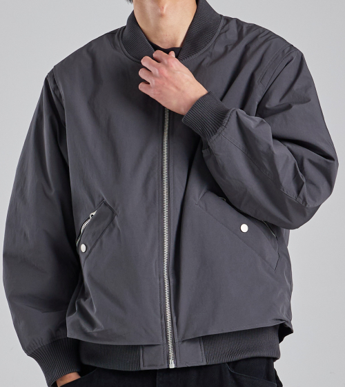 Минималистичный бомбер на молнии с косыми карманами (Grey)