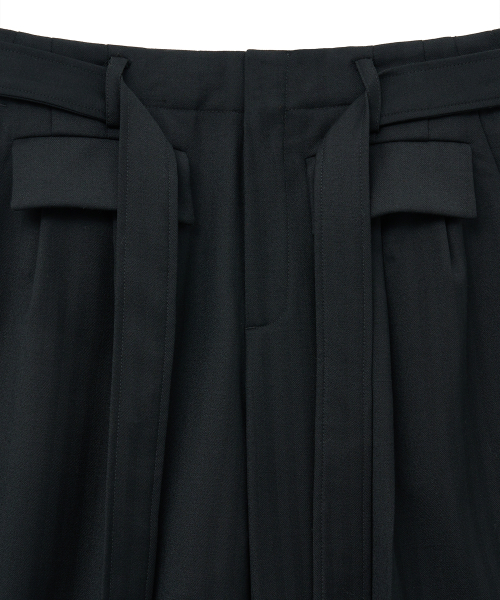 Широкие брюки с ремнем и карманами (Black)