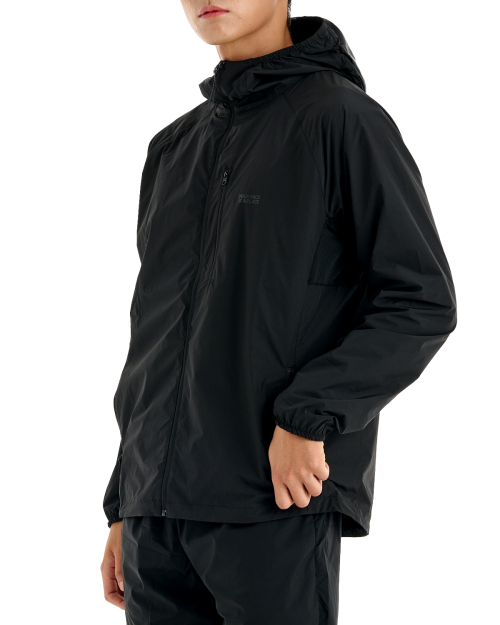 Men’s Light On Windbreaker