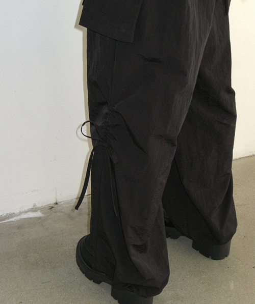 HEART ZIP POCKET WRAP PANTS BLACK