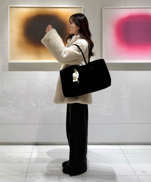 OBJET SUEDE SHOULDER BAG