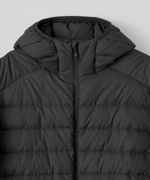 Cloudy Paneled Down Jacket (Almost черный)