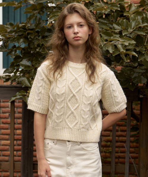 A HALF SLEEVE CABLE KNIT_IVORY