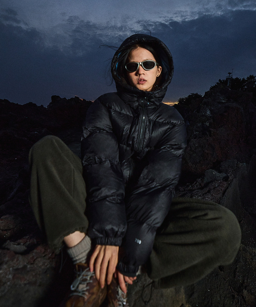 Плотный пуховик The Calm Bicolor MPJ111 [BLACK]