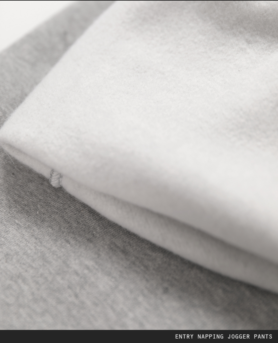 "소재정보 MIDDLE NAPPING COTTON 660g / yd 의 미들 코튼 100% (안감 TC 기모)  TUMBLE.TENTER PROCCESS 덤블/텐터가공으로 축률을 최소화"