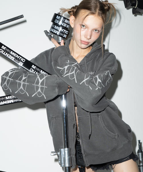 Pattern Logo Zip-up Hoodie
