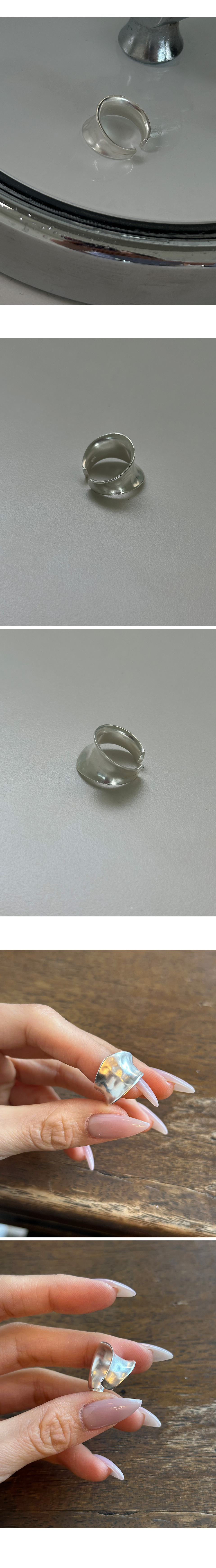 무광 텍스쳐로 과하지 않게 착용 됩니다.