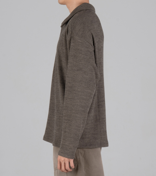 Трикотажный пуловер с открытым воротником (Dark Brown)