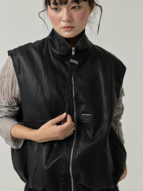 High Neck Faux Leather Vest with Lace Zip_Black