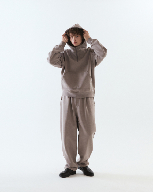 Pigment hooded half-zip t-shirt / BEIGE