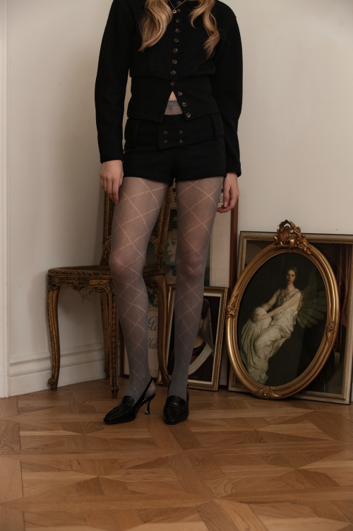 Snug belted micro shorts Black