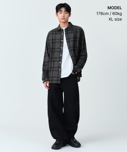 Свободная жатая рубашка в клетку омбре 2 [Dark Grey/Black]