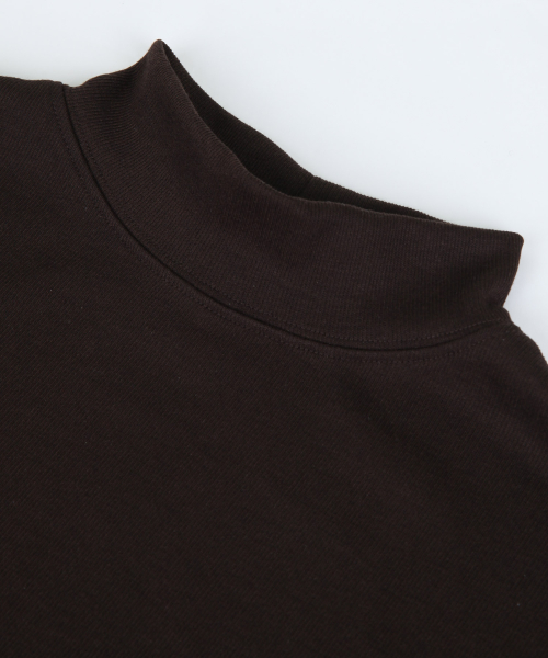 Мягкий лонгслив с воротником-стойкой DarkBrown