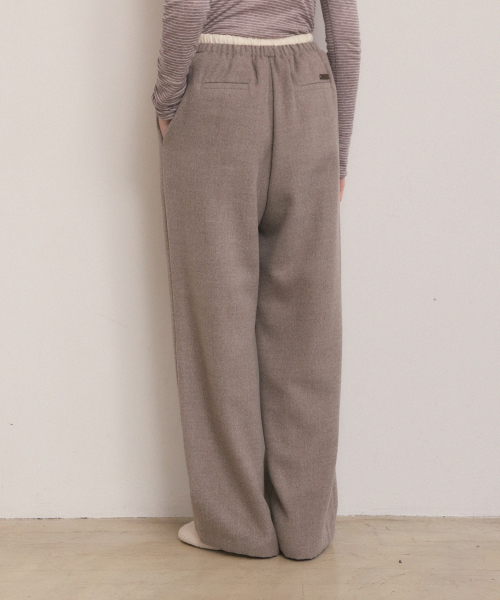 Banding string layered slacks - beige
