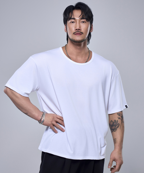 P1147 Muscle u-neck overfit short sleeve black