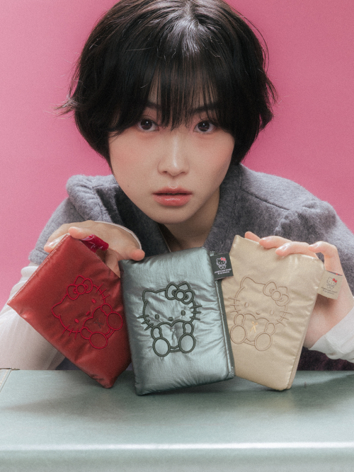Sleek Travel Wallet Hello Kitty красный