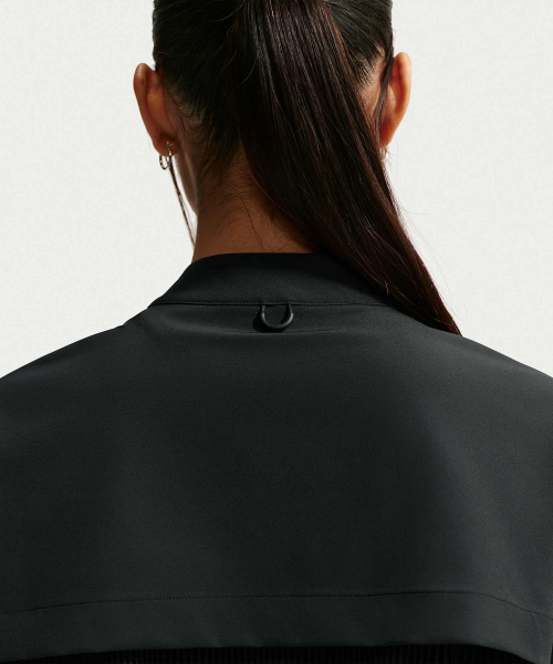 Кроп-куртка 24.7 Perfect Stretch Dry Fit Loose W - BLACK/Dark Smoke Grey / IB8987-010