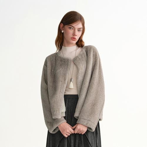 AR_Soft faux fur jacket