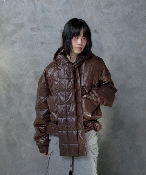 HIGH-GLOSS SCARF QUILTED JACKET