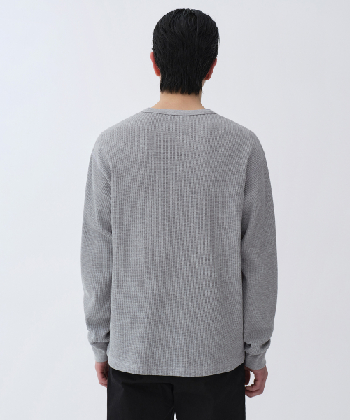 WAFFLE HENLEY NECK LONG SLEEVE T-SHIRT [MEDIUM GREY]