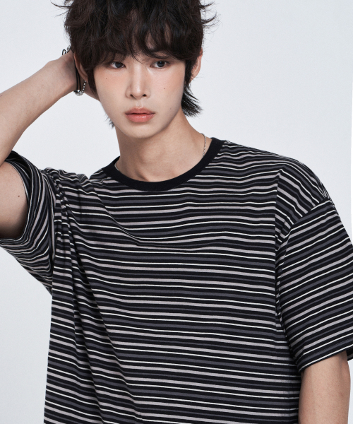 CALM STRIPED OVERFIT SHORT SLEEVE T-рубашка [BLACK]