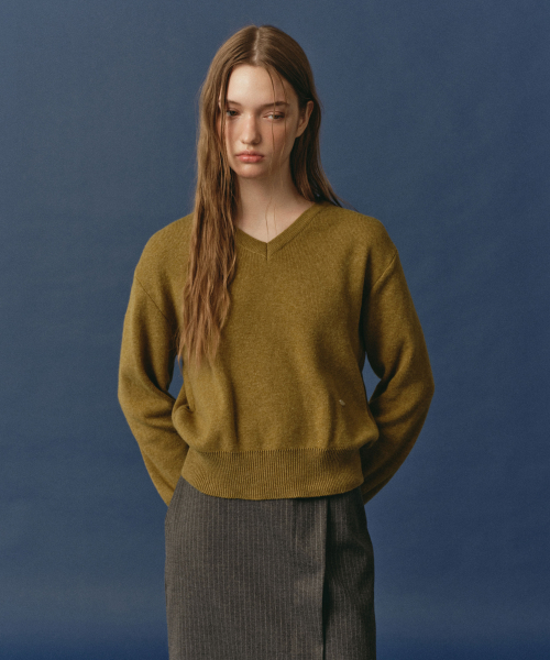 Soft V-Neck Knit Olive