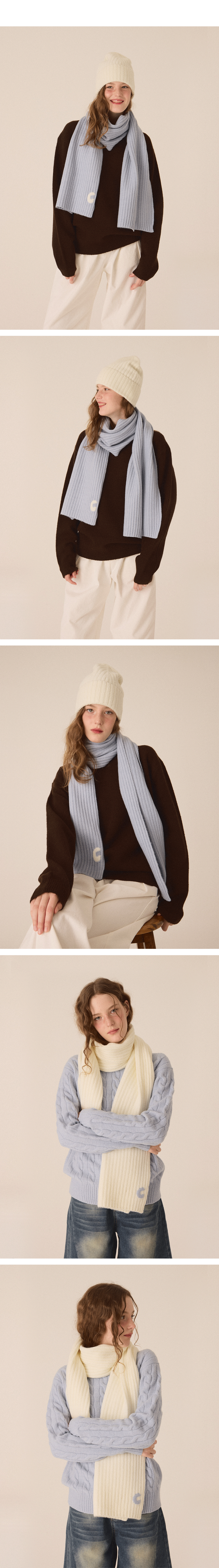 아이보리,라이트 블루 컬러 머플러 니트를 착용한 여성 모델의 다양한 착용 이미지입니다.