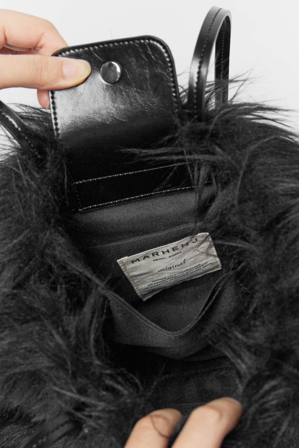 LOUISE FAKE FUR SHOULDER BAG - 3 COLORS