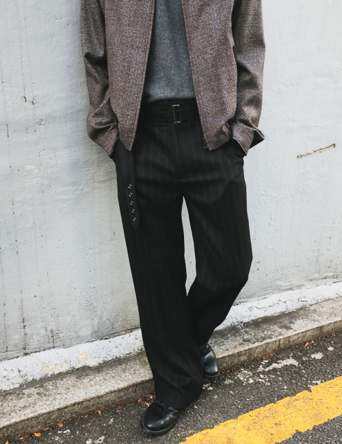 HERRINGBONE BELTED STRAIGHT FLARE TROUSERS BLACK