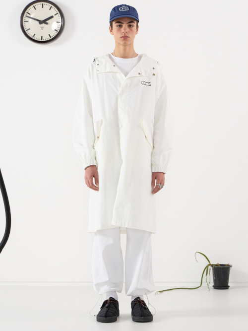 WHITE HOODED COAT